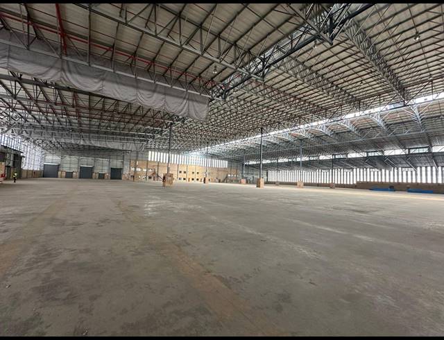 22,510M² WAREHOUSE TO LET IN MOSTYN PARK